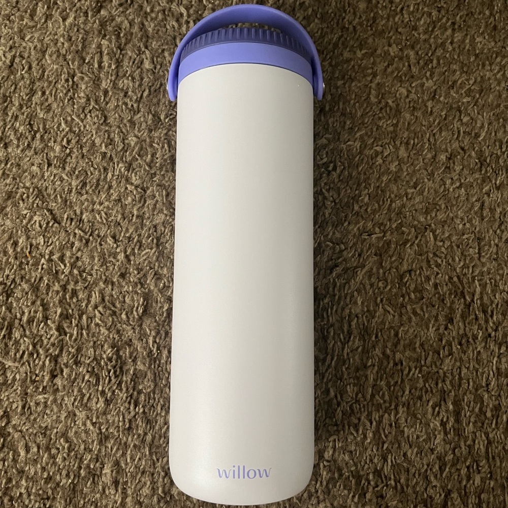 Willow portable breastmilk cooler